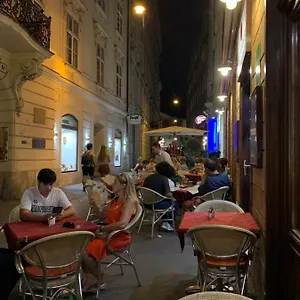 https://kh-apartments-stephansplatz.vienna-besthotels.com